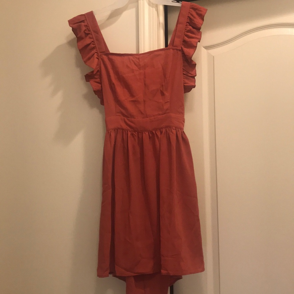 Super cute open back bow tie dress